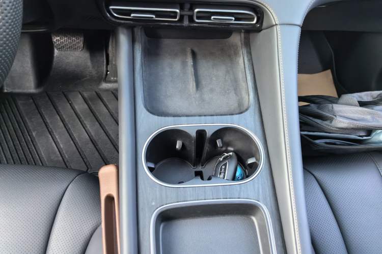Used Roewe D7 2023 DMH 125km Superior Edition Gear Lever