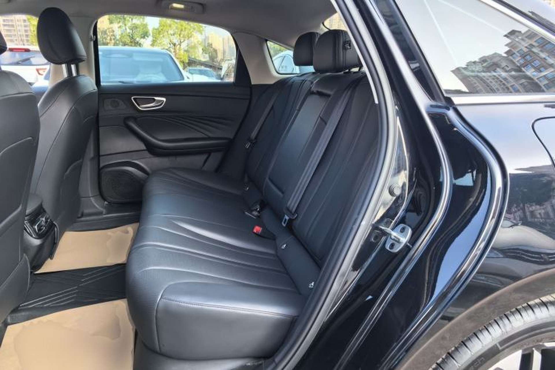 Used Roewe D7 2023 DMH 125km Superior Edition Left Rear Seat