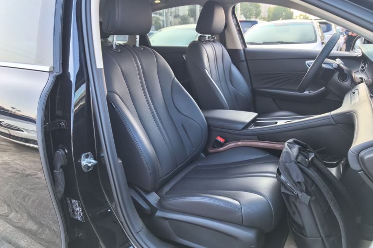 Used Roewe D7 2023 DMH 125km Superior Edition Right Front Seat