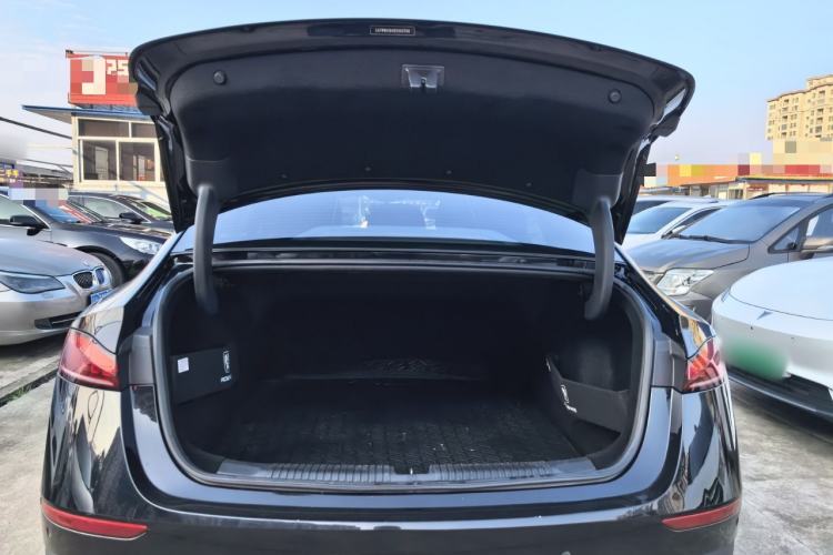Used Roewe D7 2023 DMH 125km Superior Edition Trunk