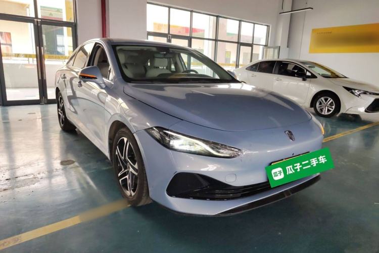Used Roewe D7 2023 DMH 125km Excellence Edition Front Right 45 Deg