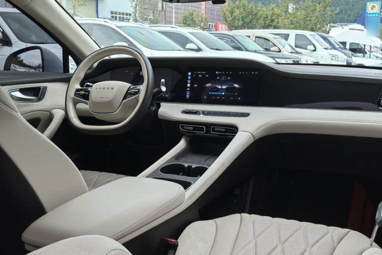 Used Roewe D7 2023 DMH 125km Excellence Edition Interior 1