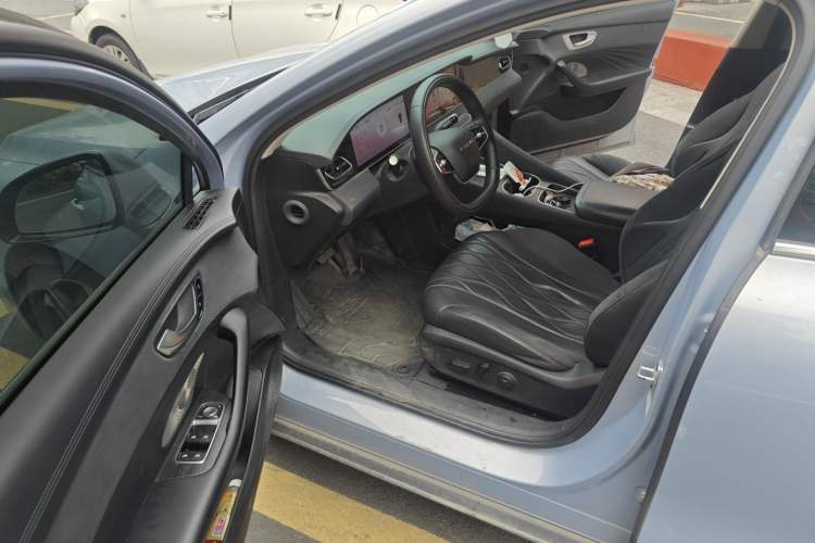 Used Roewe D7 2023 DMH 125km Excellence Edition Interior 3