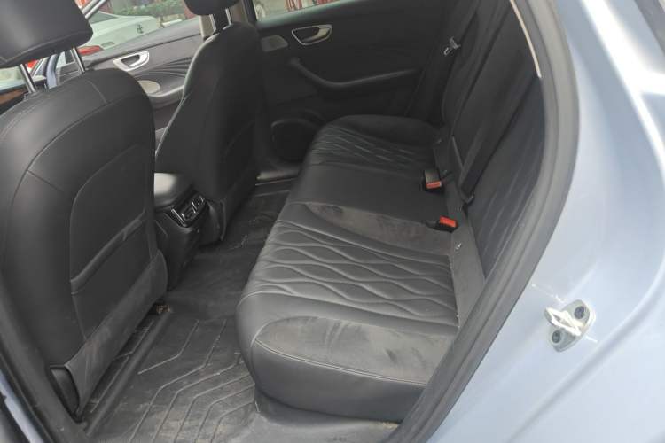Used Roewe D7 2023 DMH 125km Excellence Edition Interior 4