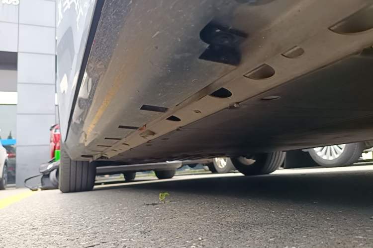 Used Roewe D7 2023 EV 510km Rear-Drive Flagship Edition Right Side Sill