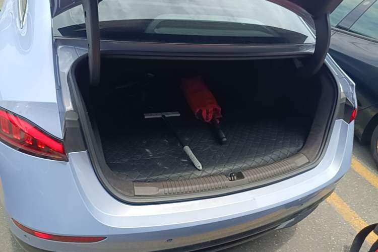 Used Roewe D7 2023 EV 510km Rear-Drive Flagship Edition Trunk