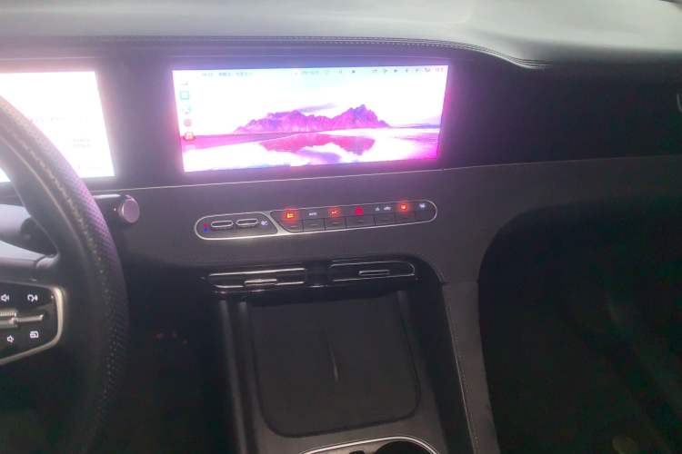 Used Roewe D7 2023 DMH 125km Flagship Edition Audio And AC Panel