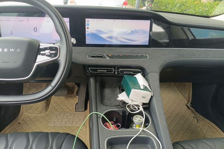 Used Roewe D7 2023 DMH 125km Flagship Edition Audio And AC Panel