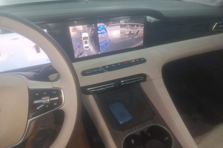 Used Roewe D7 2023 EV 510km Rear-Drive Flagship Edition Audio And AC Panel