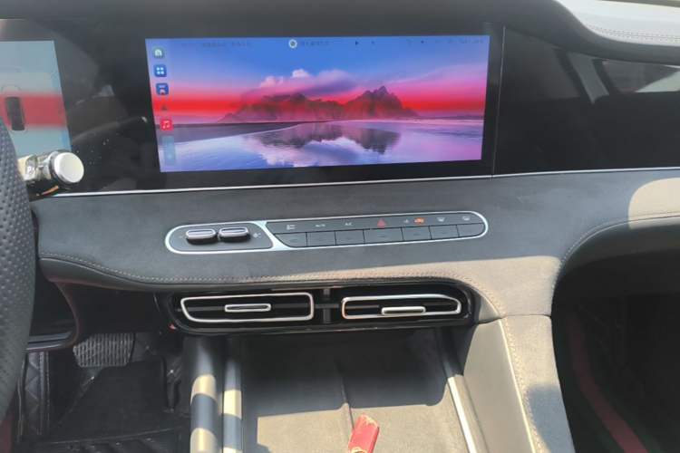 Used Roewe D7 2023 DMH 125km Flagship Edition Audio And AC Panel