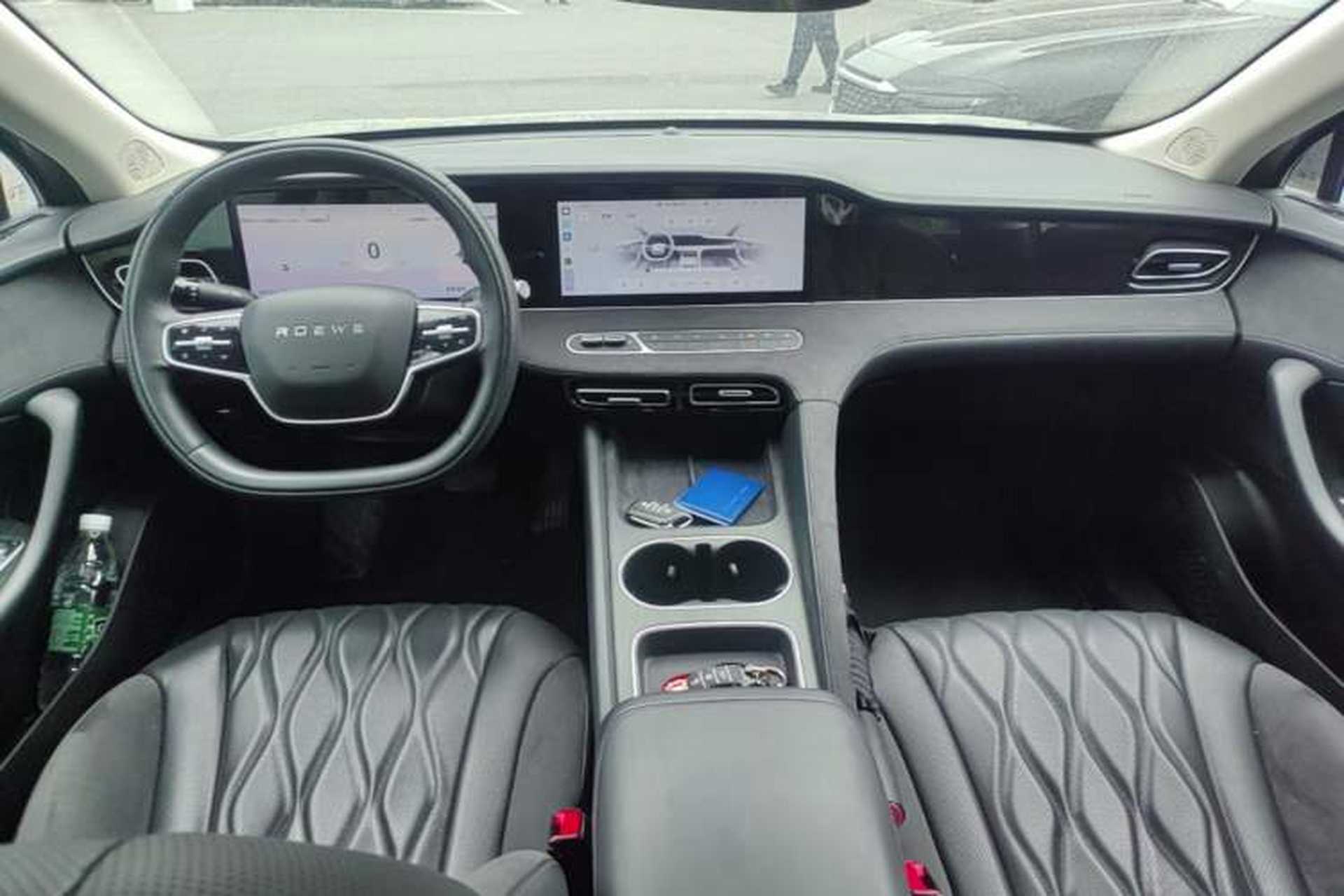 Used Roewe D7 2023 DMH 125km Flagship Edition Center Console