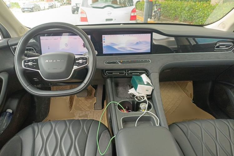 Used Roewe D7 2023 DMH 125km Flagship Edition Center Console