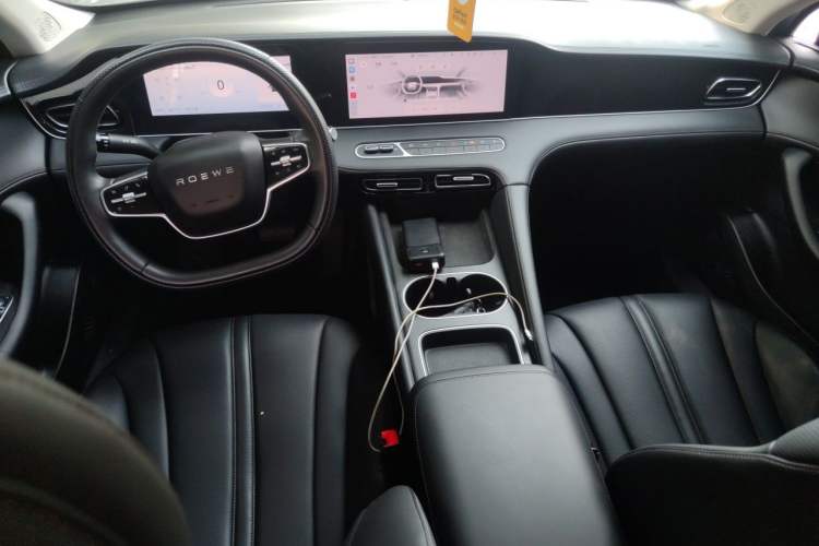 Used Roewe D7 2023 DMH 125km Superior Edition Center Console