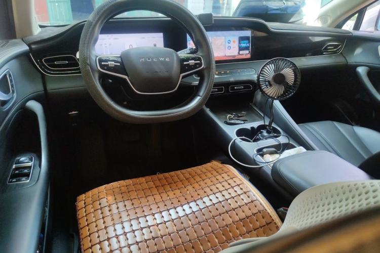 Used Roewe D7 2023 DMH 125km Superior Edition Center Console