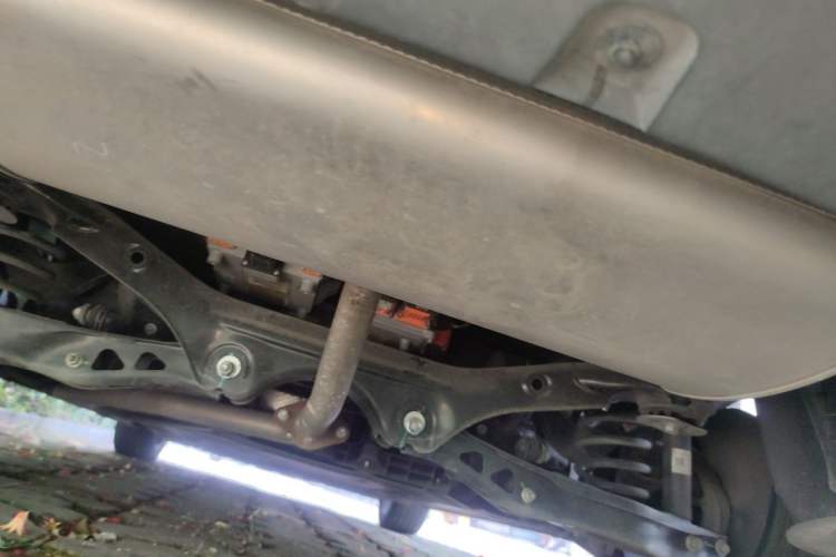 Used Roewe D7 2023 DMH 125km Superior Edition Chassis Rear