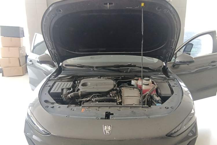 Used Roewe D7 2023 DMH 125km Excellence Edition Engine Bay