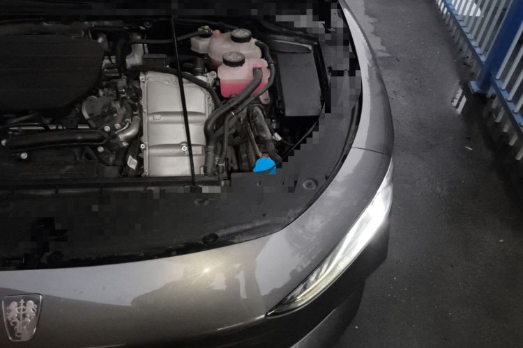 Used Roewe D7 2023 DMH 125km Excellence Edition Engine Bay Left