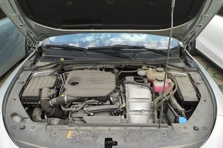 Used Roewe D7 2023 DMH 125km Flagship Edition Engine Bay