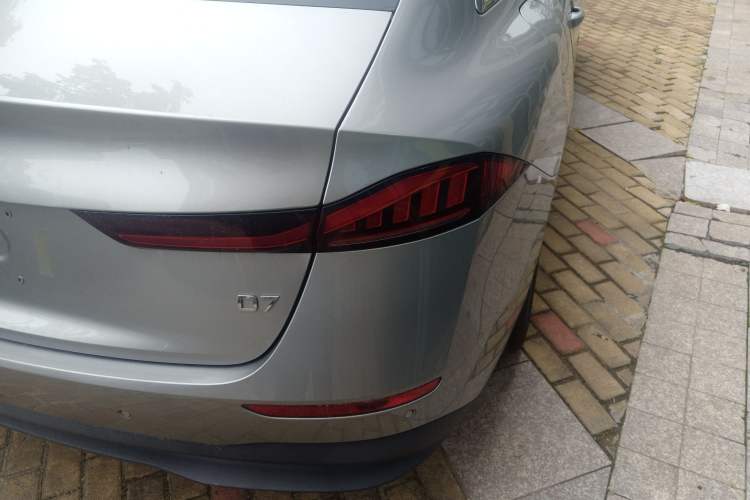 Used Roewe D7 2023 DMH 125km Flagship Edition Exterior 3