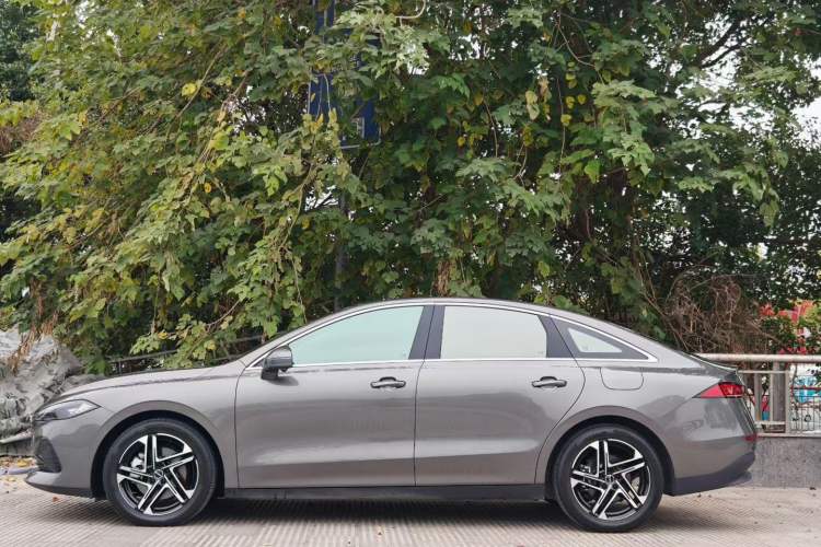 Used Roewe D7 2023 DMH 125km Excellence Edition Exterior 3