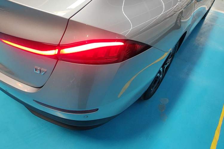 Used Roewe D7 2023 DMH 125km Flagship Edition Exterior 3