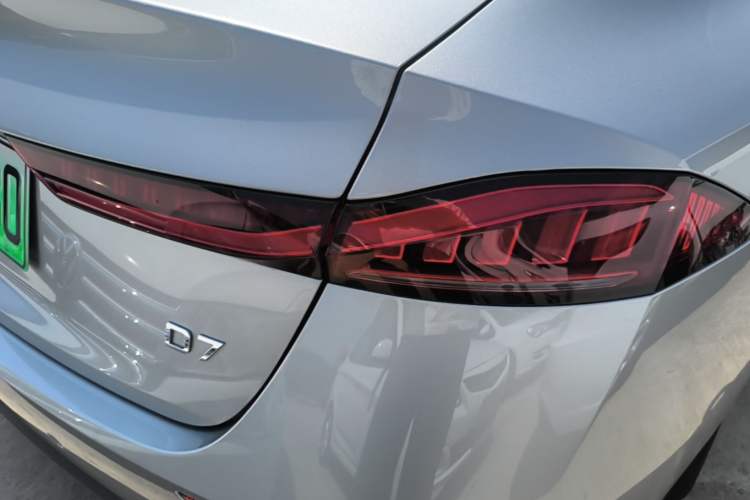Used Roewe D7 2023 DMH 125km Flagship Edition Exterior 3