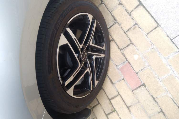 Used Roewe D7 2023 DMH 125km Flagship Edition Exterior 4