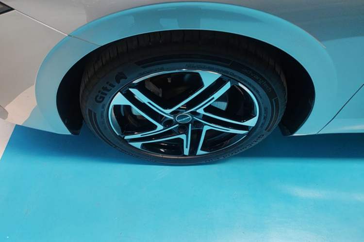 Used Roewe D7 2023 DMH 125km Flagship Edition Exterior 4