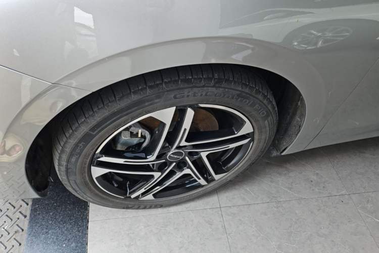 Used Roewe D7 2023 DMH 125km Excellence Edition Exterior 4