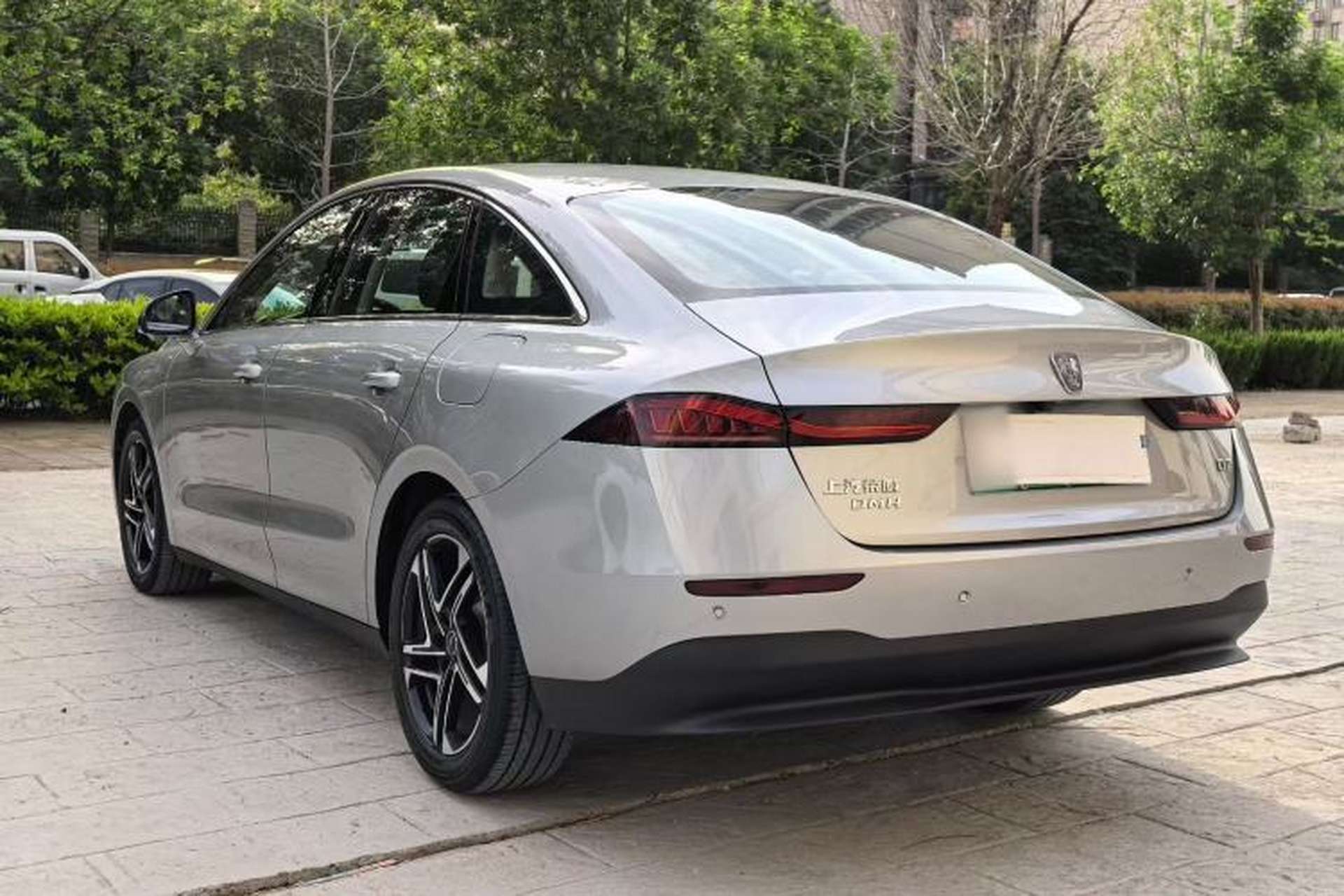 Used Roewe D7 2023 DMH 125km Flagship Edition Exterior 6