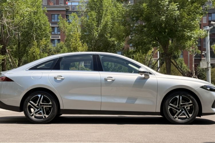 Used Roewe D7 2023 DMH 125km Flagship Edition Exterior 7