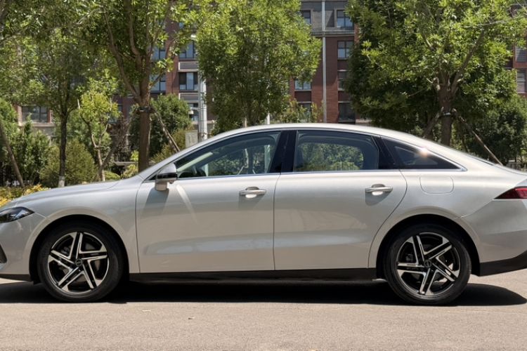 Used Roewe D7 2023 DMH 125km Flagship Edition Exterior 8