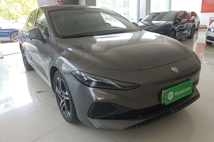 Used Roewe D7 2023 DMH 125km Excellence Edition Front Right 45 Deg