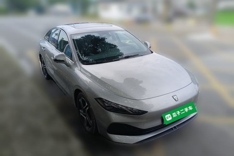 Used Roewe D7 2023 DMH 125km Flagship Edition Front Right 45 Deg