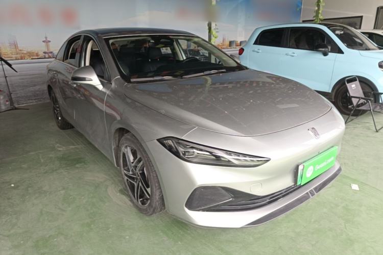 Used Roewe D7 2023 DMH 125km Flagship Edition Front Right 45 Deg
