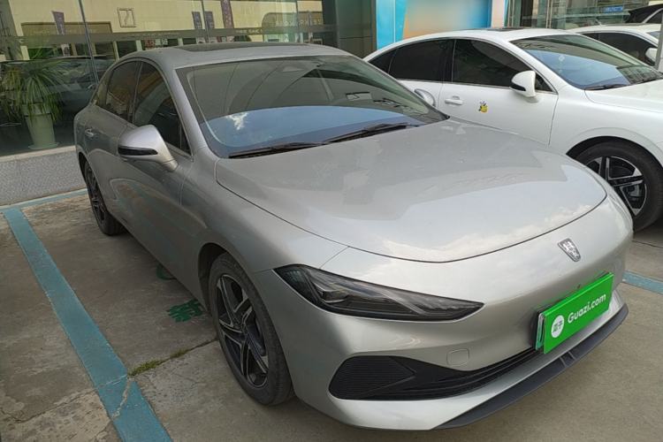 Used Roewe D7 2023 DMH 125km Flagship Edition Front Right 45 Deg