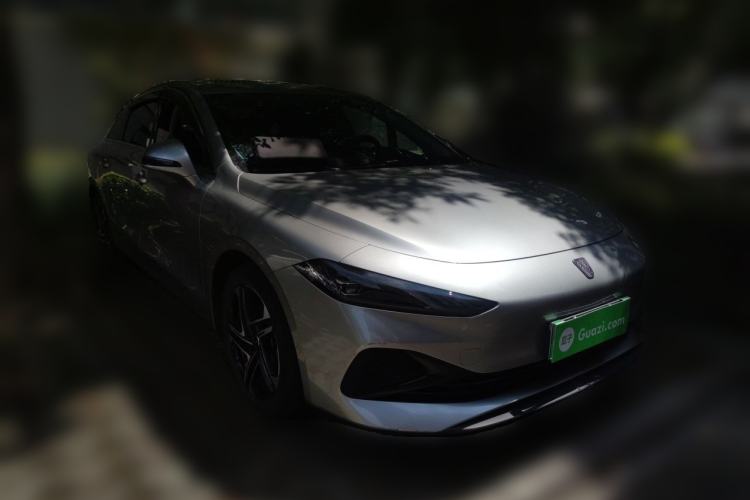 Used Roewe D7 2023 DMH 125km Superior Edition Front Right 45 Deg