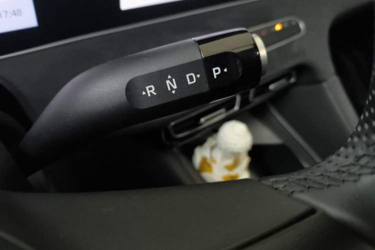 Used Roewe D7 2023 DMH 125km Excellence Edition Gear Lever