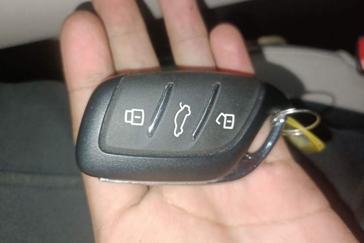 Used Roewe D7 2023 DMH 125km Excellence Edition Interior 1