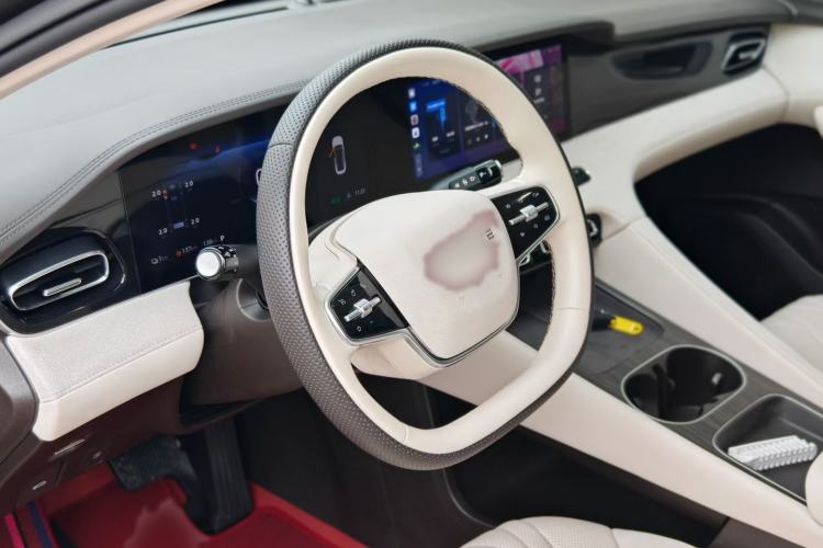 Used Roewe D7 2023 DMH 125km Excellence Edition Interior 2