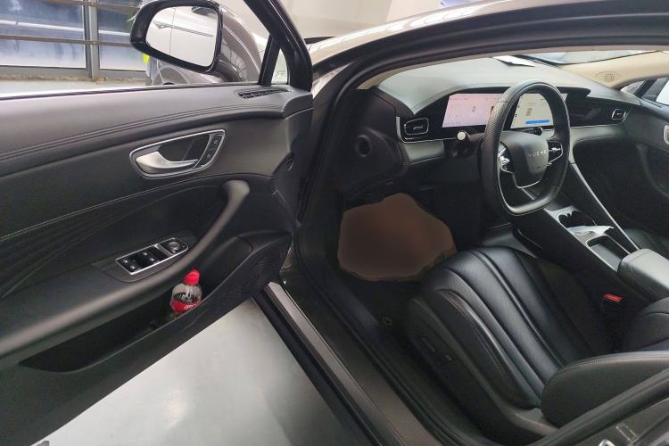 Used Roewe D7 2023 DMH 125km Superior Edition Interior 3