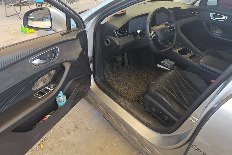 Used Roewe D7 2023 DMH 125km Flagship Edition Interior 3