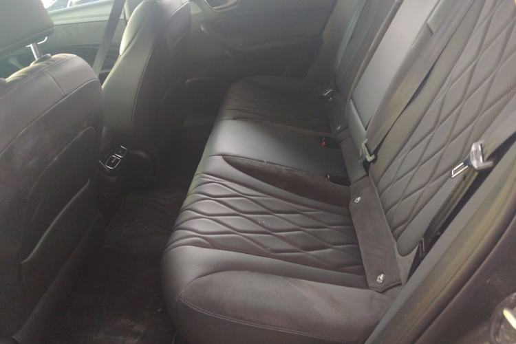 Used Roewe D7 2023 DMH 125km Excellence Edition Interior 4