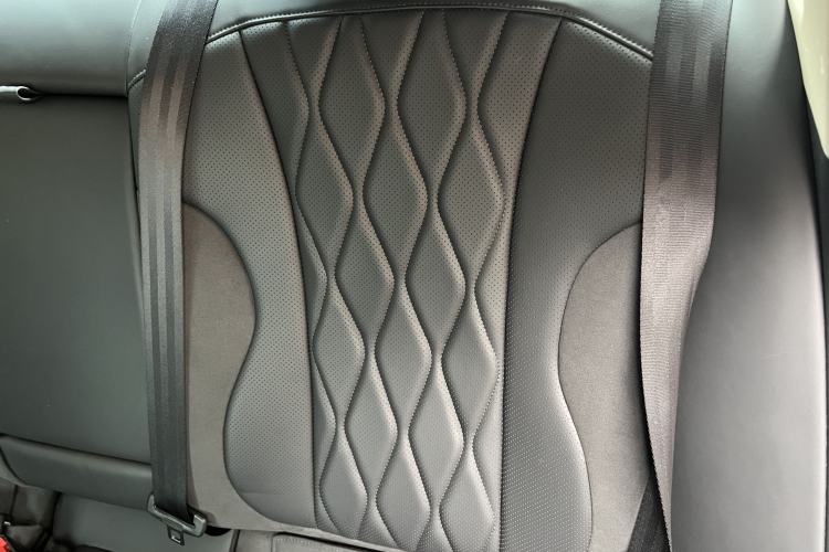Used Roewe D7 2023 DMH 125km Excellence Edition Interior 5