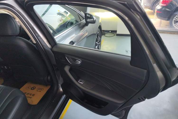 Used Roewe D7 2023 DMH 125km Superior Edition Interior 6