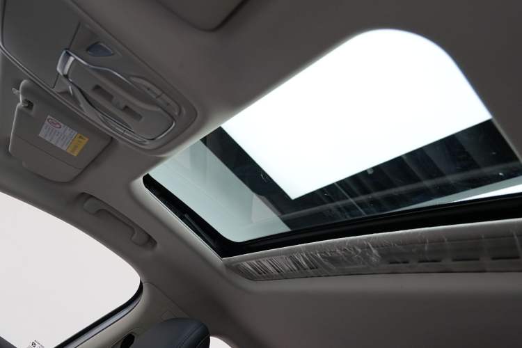 Used Roewe D7 2023 DMH 125km Superior Edition Interior 6