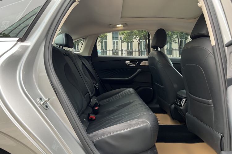 Used Roewe D7 2023 DMH 125km Excellence Edition Interior 7