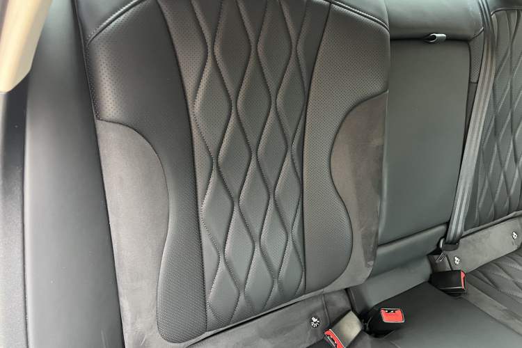 Used Roewe D7 2023 DMH 125km Excellence Edition Interior 8