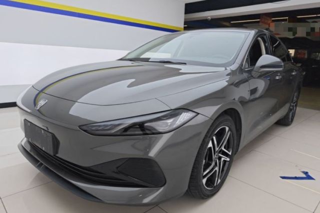 Used Roewe D7 2023 DMH 125km Superior Edition