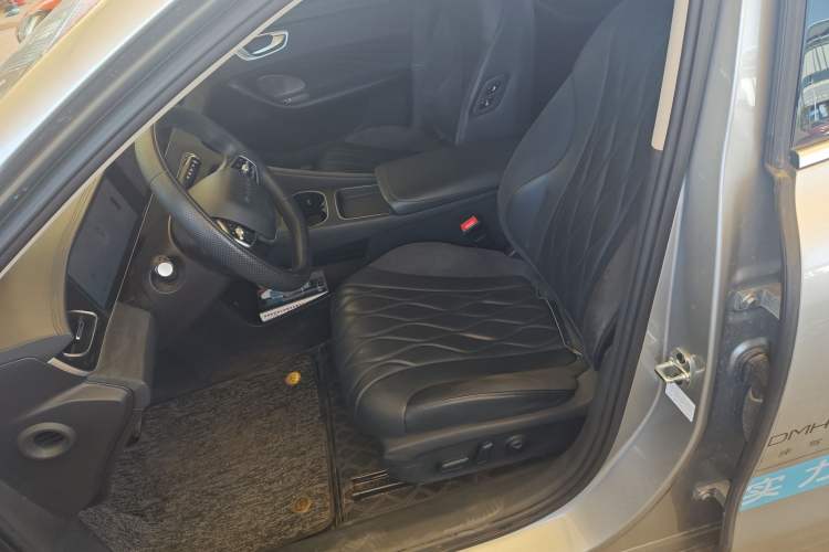 Used Roewe D7 2023 DMH 125km Flagship Edition Left Front Seat